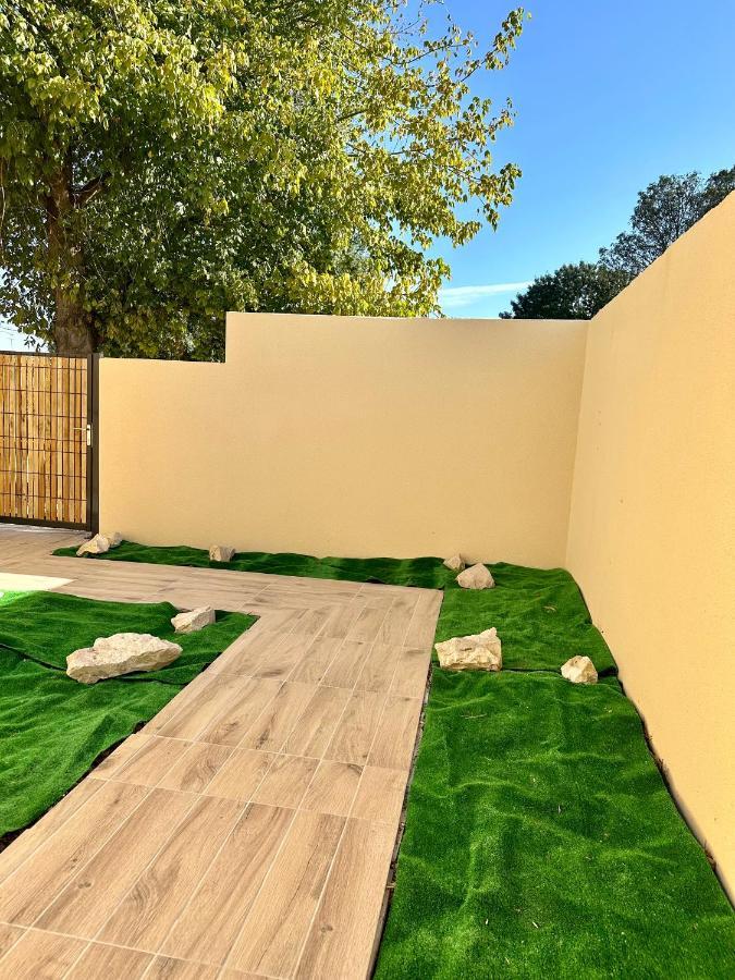 La Halte Occitane - Classe 3 Etoiles - Pour 6 Personnes, 3 Chambres, Parking, Terrasse, Tout Inclus Montauban Exterior photo